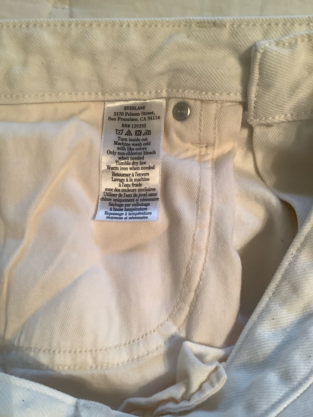 Everlane Mid Way jeans in bone. - Picture 4 of 5